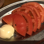 Yakitori Sutando - おつまみセットの冷やしトマト