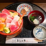 Sushi Dokoro Hishinoki - 船橋市場丼 