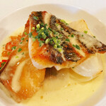 ビストロ カフェ デリ ポキナ369 - 鯛のポワレ