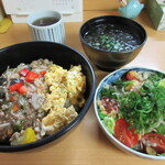 ほたる 2号館 - 夏野菜のそぼろ丼定食　700円