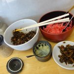 金田家 - 辛子高菜、紅生姜、おろしニンニク