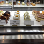 ラ パティスリー カツラ - ケーキ　ディスプレイ②