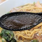 ラーメン おこじょ - 生姜ガツンとスープ