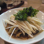 真菜板 - ザーサイ鶏ささ身ネギサラダ