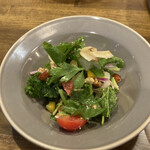 chufff cafe  - サラダはお好みで盛ります