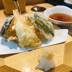 ファミリー回転寿司 花子 - 天麩羅盛合せ 550円