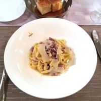 Giglio - サルシッチャとトレビスのフィットチーネ