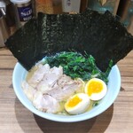 横浜ラーメン 渡来武 - 