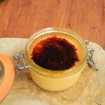 a table - アルマニックのクリームブリューレ