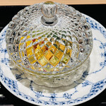 蓬左茶寮 - 雲丹と野菜コンソメジュレ