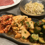焼肉処 葡萄匠屋 - キムチ盛・モヤシナムル