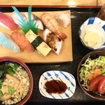 吉野寿司 - 料理写真:にぎり８貫定食