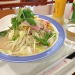 リンガーハット - 今日の昼！野菜たっぷりの方で…