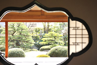 Mitaki Sou - 店内から臨む日本庭園