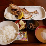 Miyataya - 花鯛塩焼定食