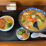 Shige Shiyokudou - 味噌ラーメンとミニソースカツ丼