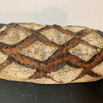 麦秋至 - カンパーニュ　この成形がどこでスライスした形もほぼ均等になって食べやすい