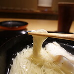 富小路 やま岸 - 麺リフト