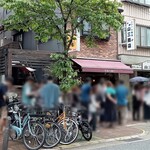 洋食の朝日 - 店の外観　食後の１１時頃