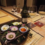 割烹さいお - 乾杯の白ワイン