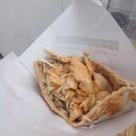 EFE KEBAB - ケバブサンド@350円