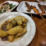 Teke Teke - アンチョピポテト、海老串、鶏皮ニラ和え