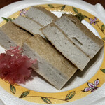 銀座 吉宗 - じゃこ天670円、小骨が残ってるジャリジャリ感が堪らん。