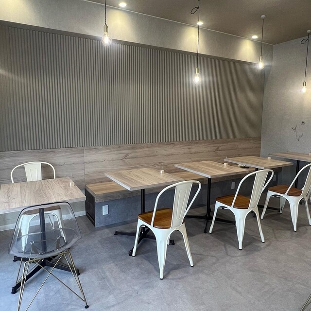 カフェロブ 草津店