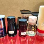 ラーショ とんちゃん - 卓上の調味料