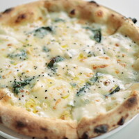 CODA ROSSA - クアトロフォルマッジ。 CODA ROSSA - クアトロフォルマッジ。