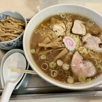 永福町 大勝軒 - 中華麺　メンマ付き