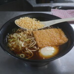 駅そば 大船軒 - とろ玉たぬききつねそば