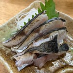 Tachinomi Tokuichi - サワラ炙りお造り