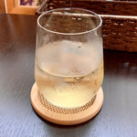 バルバルキッチンアメリ - せんべろセット(¥1,000)のドリンクはビールやサワー以外でも大丈夫。このバレンタインウイスキーの水割りは通常価格が¥580⁉︎かなりお得感がある。