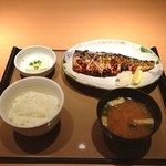 Yayoi Ken - サバ塩定食。