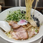 煮干しらー麺 カネショウ 四街道 - スペシャルらー麺麺リフト