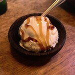 カフェバリチャンプル - ココナッツアイス。濃厚なココナッツ風味+シャリシャリ氷菓がたまらない。