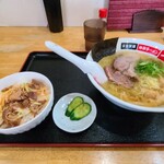 地鶏ラーメン 麺一鳳 - Aセット250円