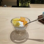 好し智 - 自家製杏仁豆腐と果物