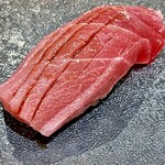 鮨 心白 - 中トロは脂さっぱりで十旭日の生酛純米の燗酒とぴったり