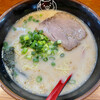 Hakata Ra-Men Nagahama Ya - 長浜やの博多ラーメンです　見た目は悪くないｗ