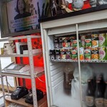 松屋氷店 - テレビの下には昭和の黒電話(*^^*)