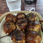 Matsuya Kooriten - 焼き立てのたこ焼き♪青のり沢山、甘くないソースがたっぷり＼(^o^)／