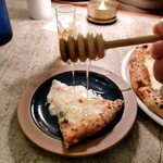 Pizzeria e Trattoria VACANZE NAGONE - 蜂蜜トロ～リ