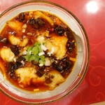 景徳鎮酒家 - 魚の四川唐辛子入り激辛スープ