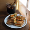Honogure Shouten - ホットサンドイッチ（チキンとキャロットラペ）（500円） アイスコーヒー（550円）