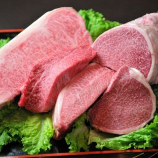 熟成焼肉 格之進TOKYO - 料理写真:約１ヵ月以上熟成させ牛肉の旨さを十分に引き立たせてからお客様にご提供しております。