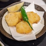 創業二百三十年食堂 - ホタテフライ　かわいいホタテのフライ。塩を頼めばよかったかも。