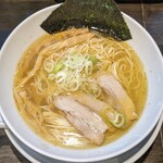 麺屋一龍 - ●しおラーメン800円（税込み）