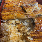 炭火焼鰻料理 米吉 - 中から二枚目登場